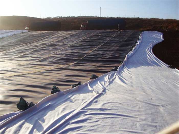 防滲工程施工現(xiàn)場(chǎng)